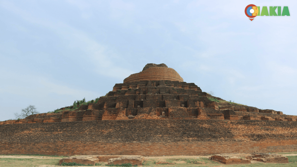 Chakia Tourism: Where to go - Chakia Kesariya Buddha Stupa
